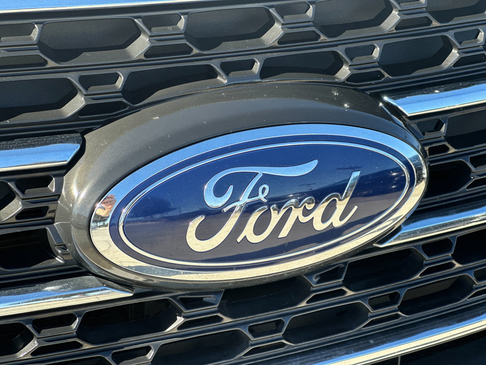 Certified 2023 Ford Explorer XLT w/ Equipment Group 202A RWD image 38