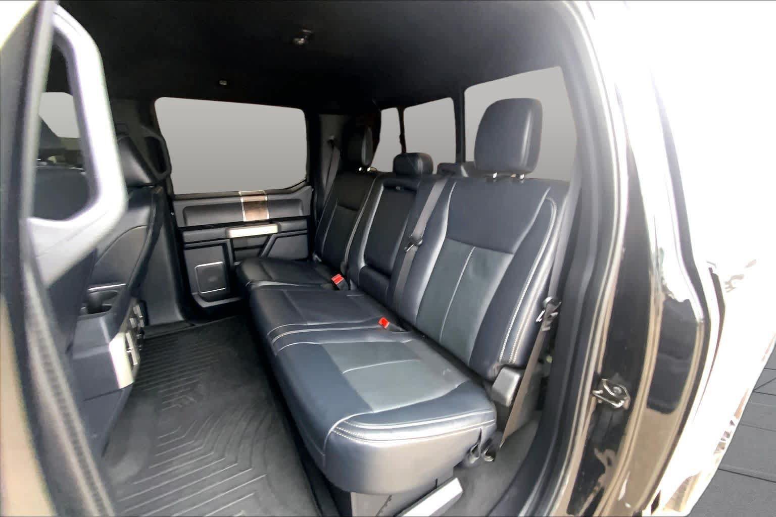 Used 2022 Ford F250 Lariat w/ Black Appearance Package AWD/4WD image 20