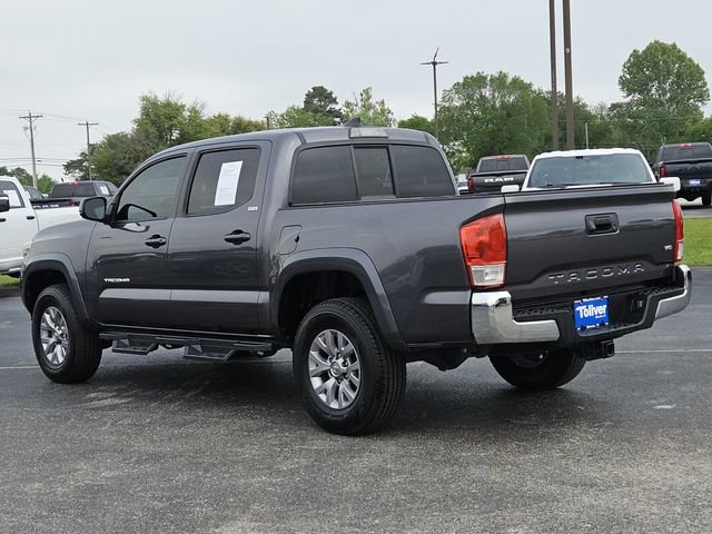 Used 2017 Toyota Tacoma SR5 w/ Tow Package RWD image 9