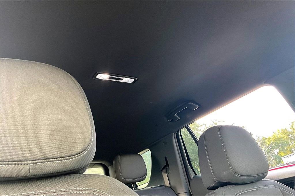 Used 2025 Chevrolet Equinox LT w/ Safety and Technology Package image 25