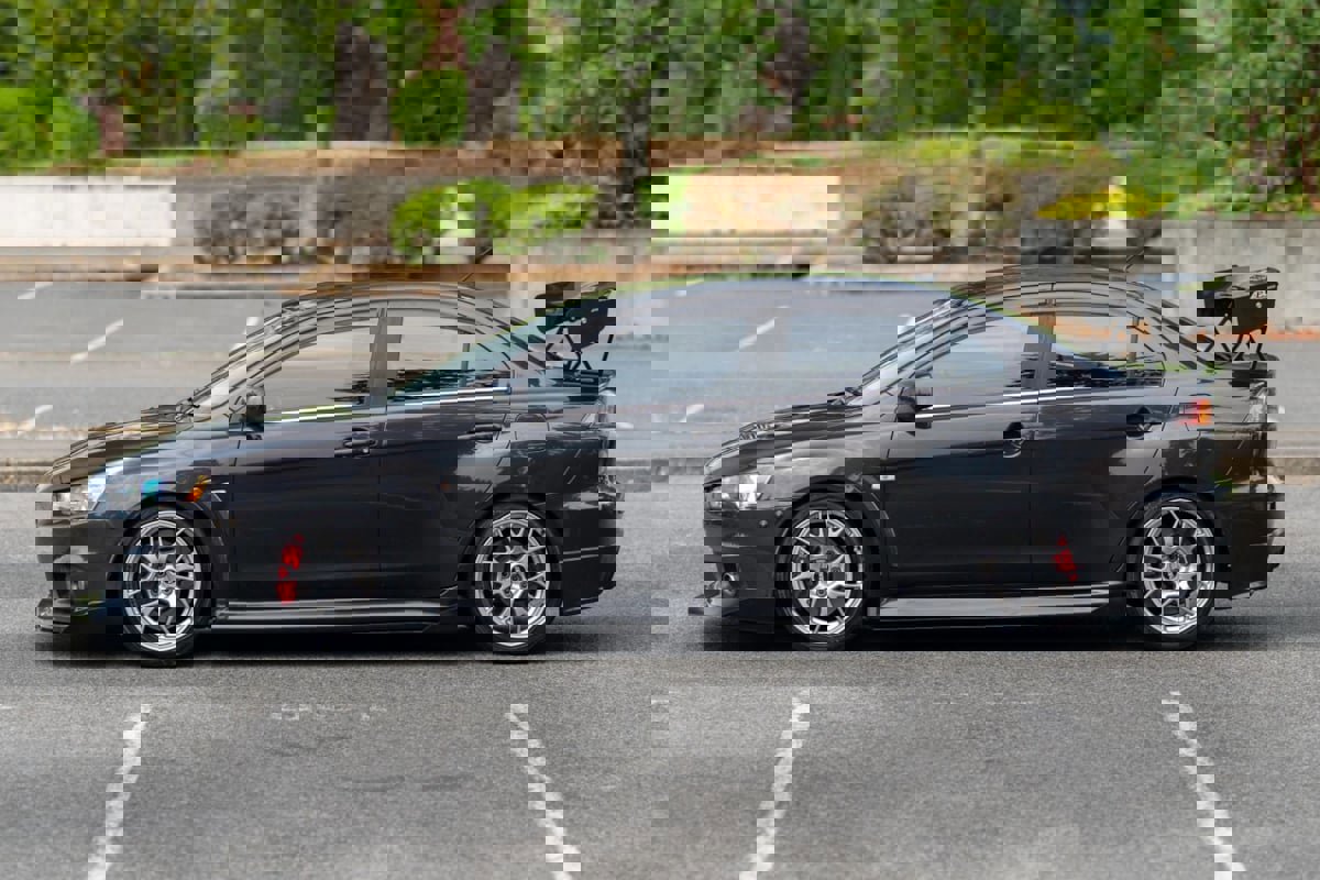 Used 2013 Mitsubishi Lancer Evolution MR image 99