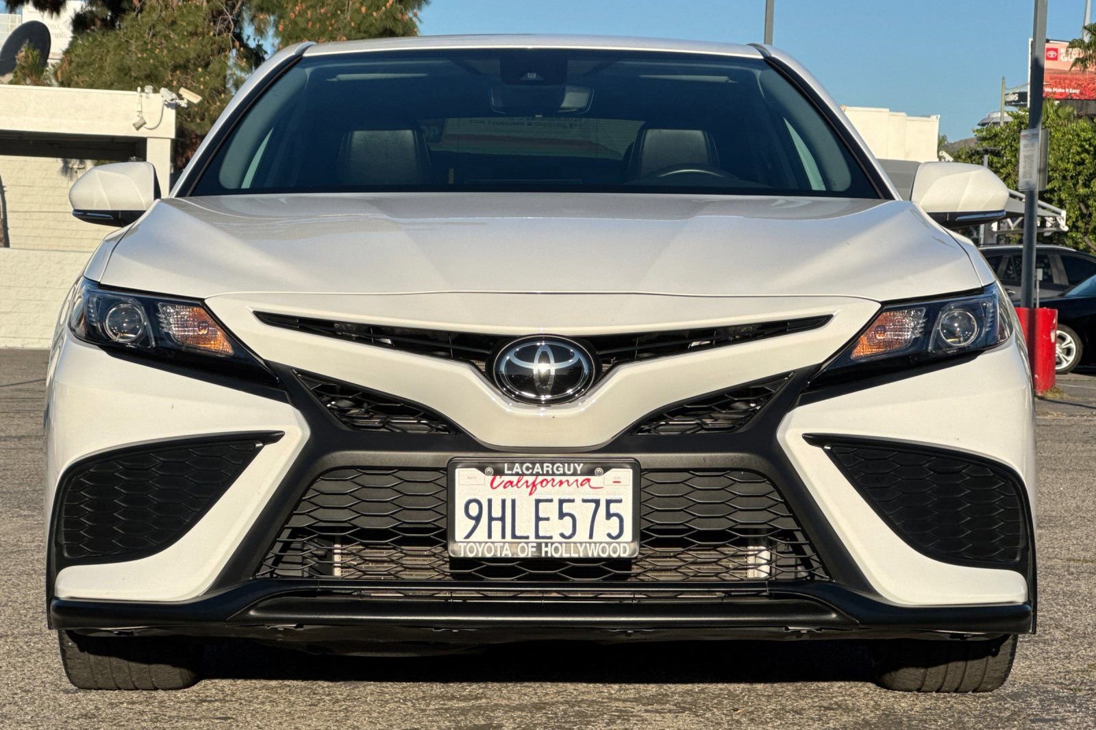 Certified 2023 Toyota Camry SE image 9