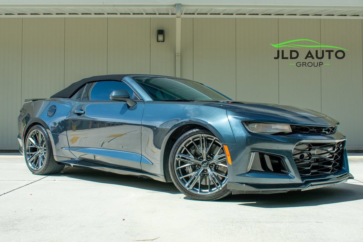 Used 2023 Chevrolet Camaro ZL1 RWD image 2