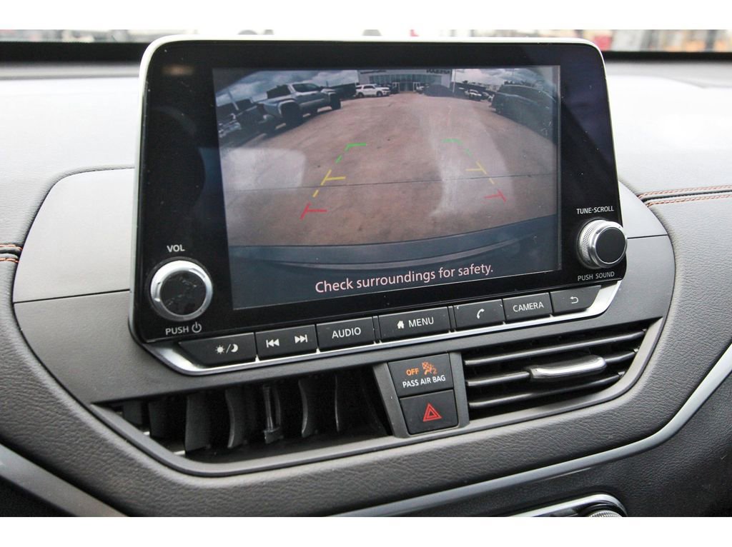 Used 2020 Nissan Altima 2.5 SR FWD image 11