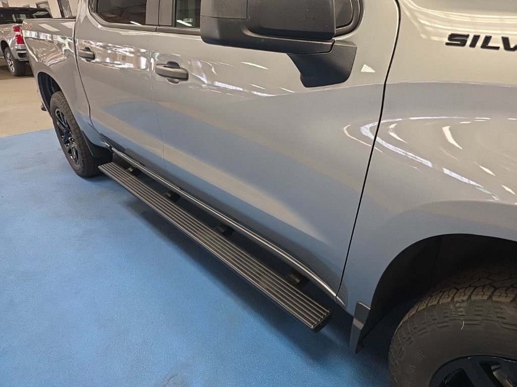 Certified 2023 Chevrolet Silverado 1500 Custom w/ LPO, Dark Essentials Package AWD/4WD image 9