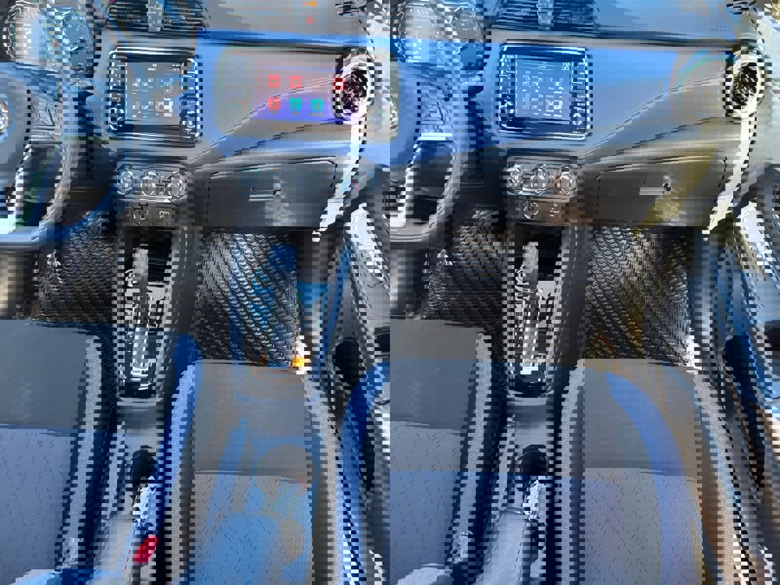 Certified 2025 Nissan Versa SV image 14