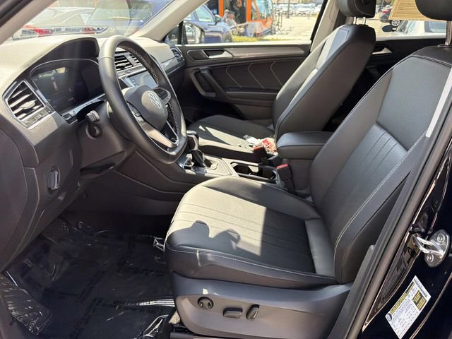 Certified 2023 Volkswagen Tiguan SE FWD image 14