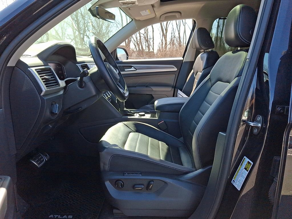 Used 2022 Volkswagen Atlas SEL Premium image 15