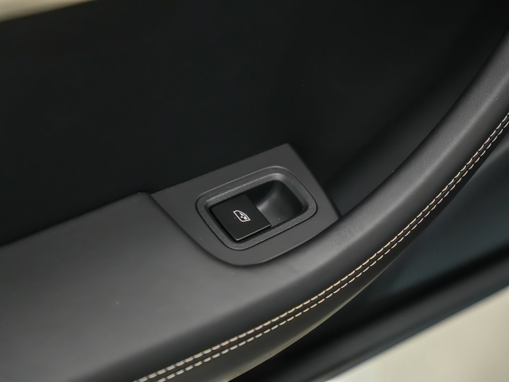 New 2026 Porsche Panamera 4 AWD/4WD image 16