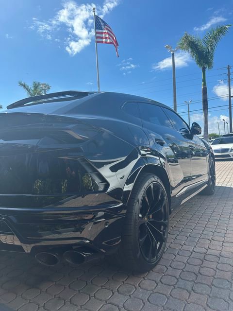 Used 2020 Lamborghini Urus AWD/4WD image 8