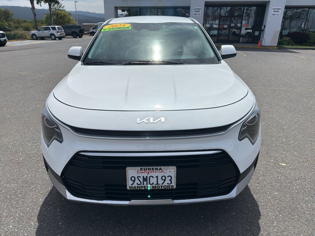 Used 2025 Kia Niro LX FWD image 8