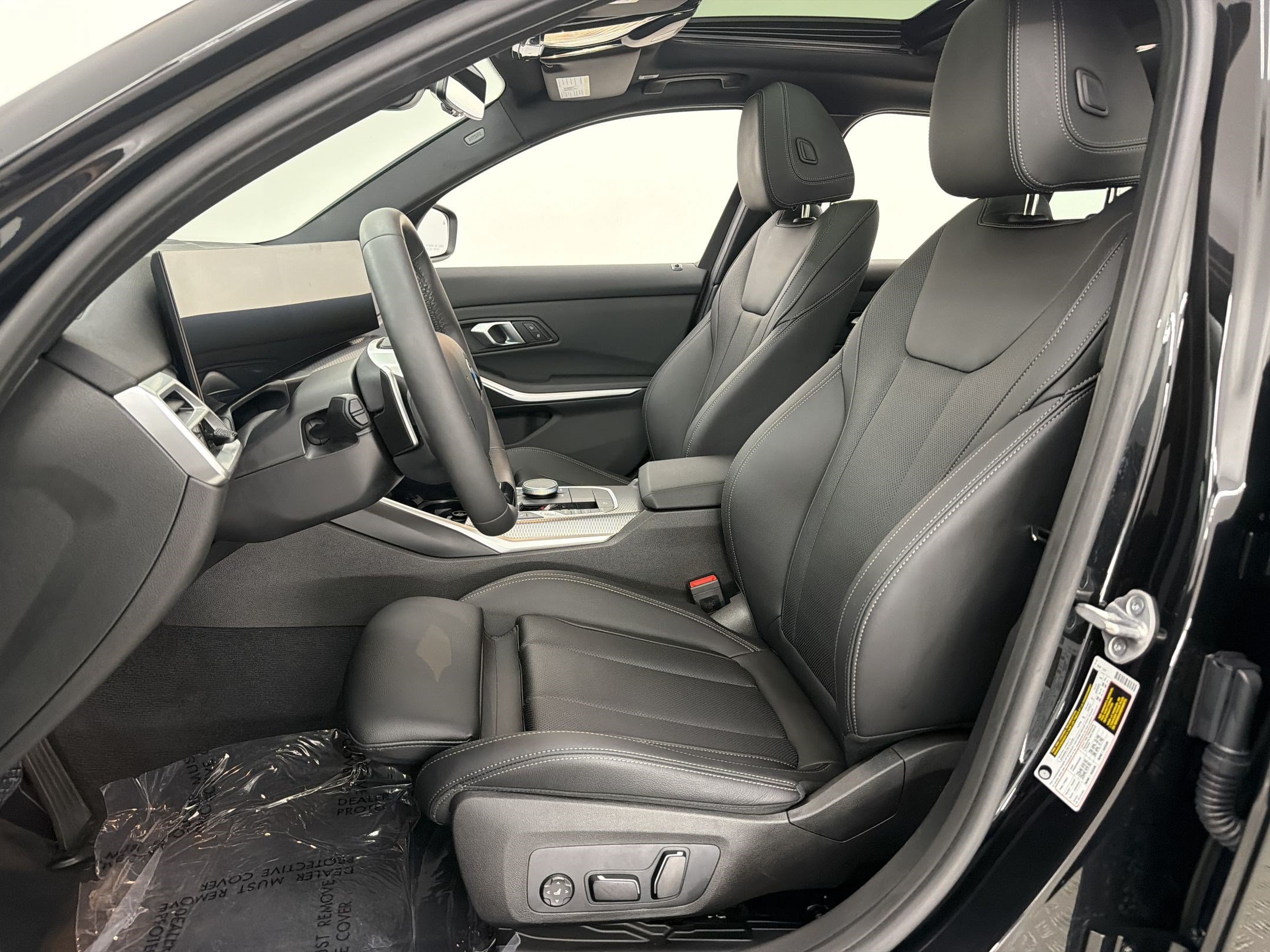 Certified 2026 BMW 330i Sedan RWD image 5