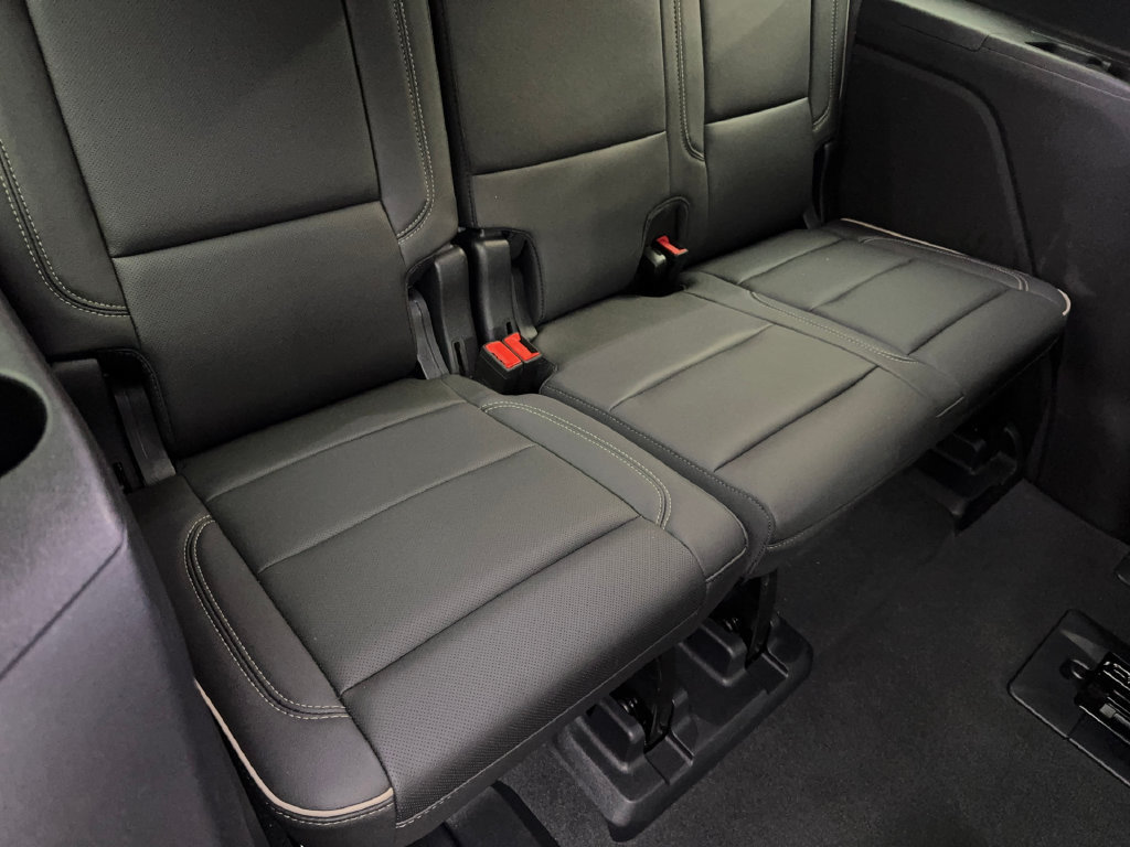 Used 2025 Chevrolet Tahoe Premier RWD image 43