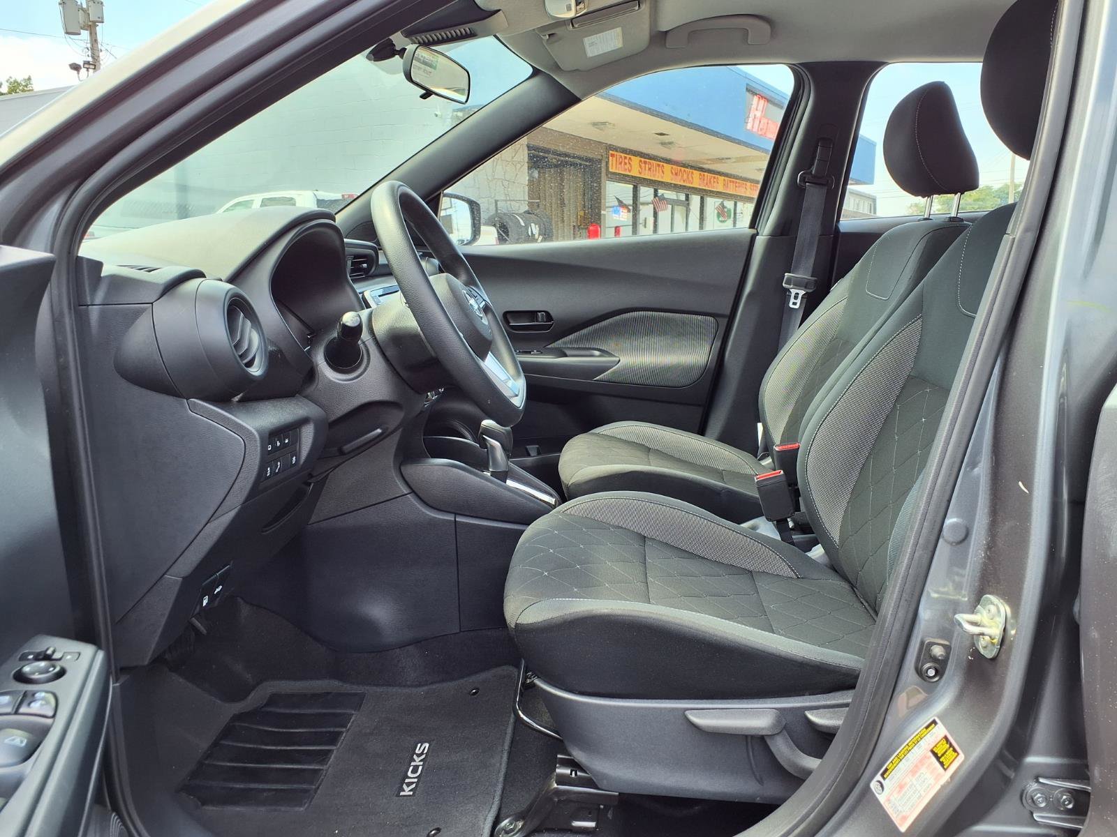 Used 2020 Nissan Kicks S FWD image 5
