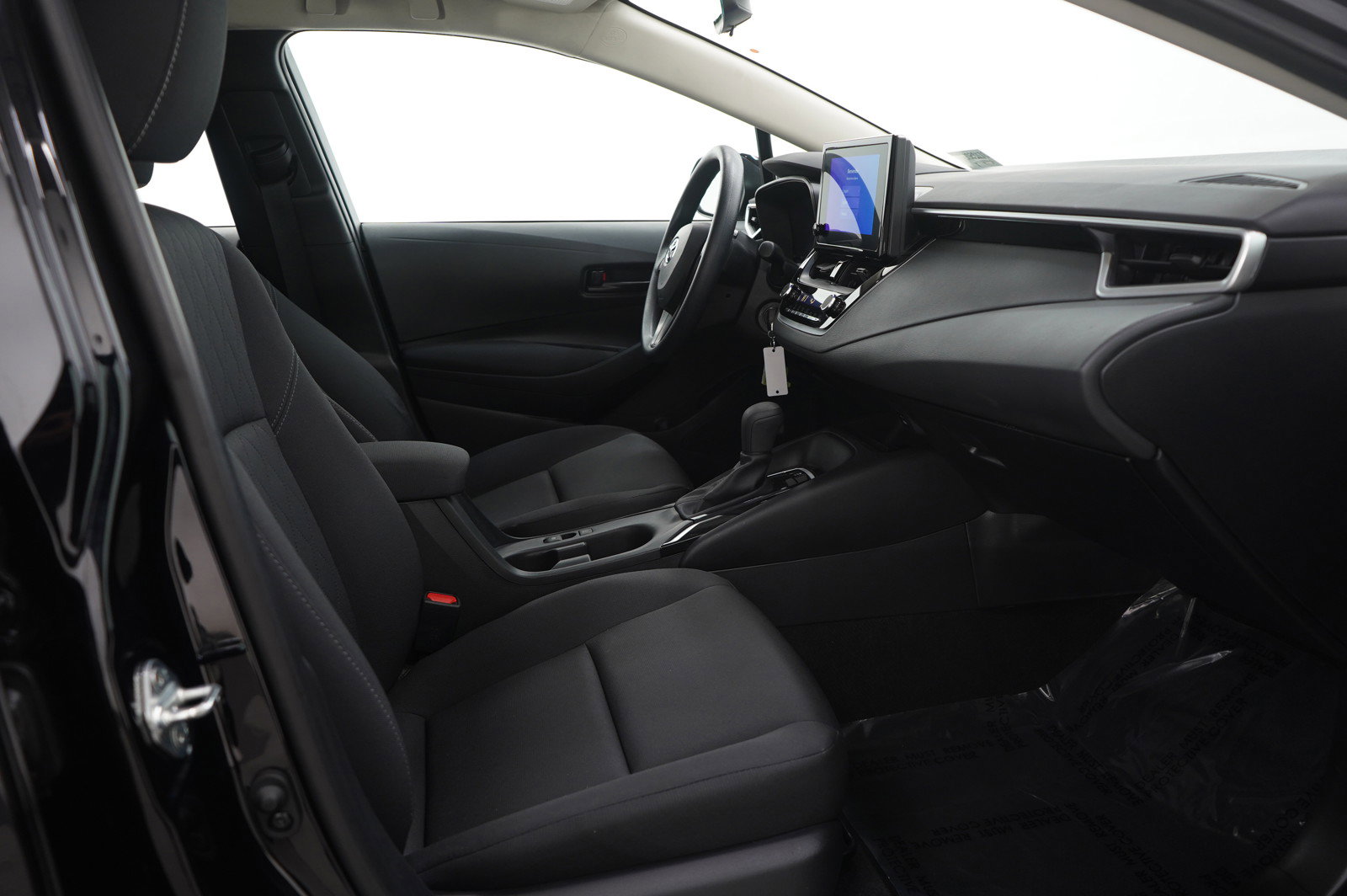 Used 2023 Toyota Corolla LE image 10