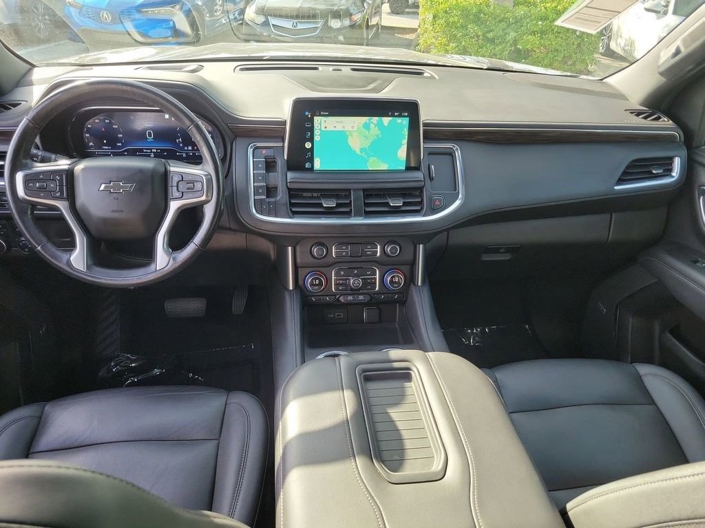 Used 2022 Chevrolet Tahoe Z71 w/ Luxury Package image 2