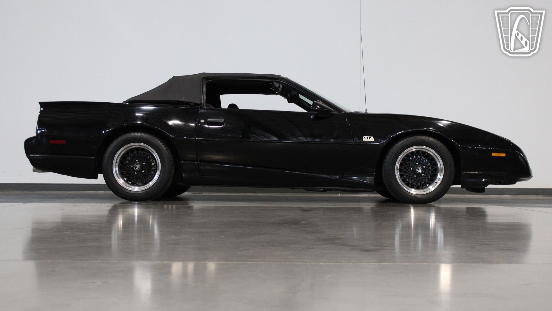Used 1992 Pontiac Firebird Convertible RWD image 32
