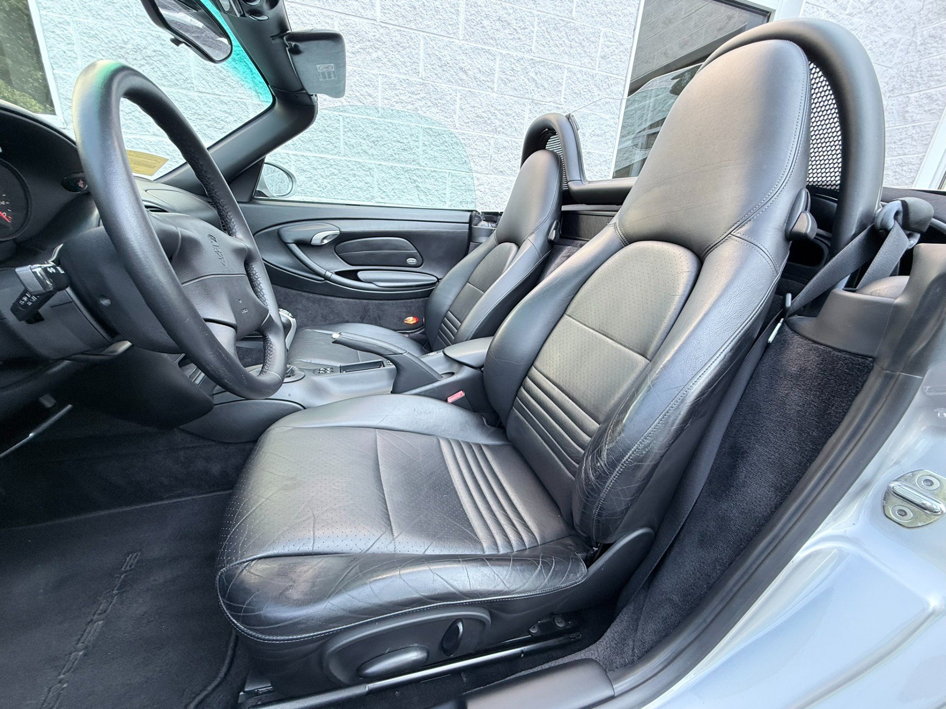 Used 2000 Porsche Boxster RWD image 17