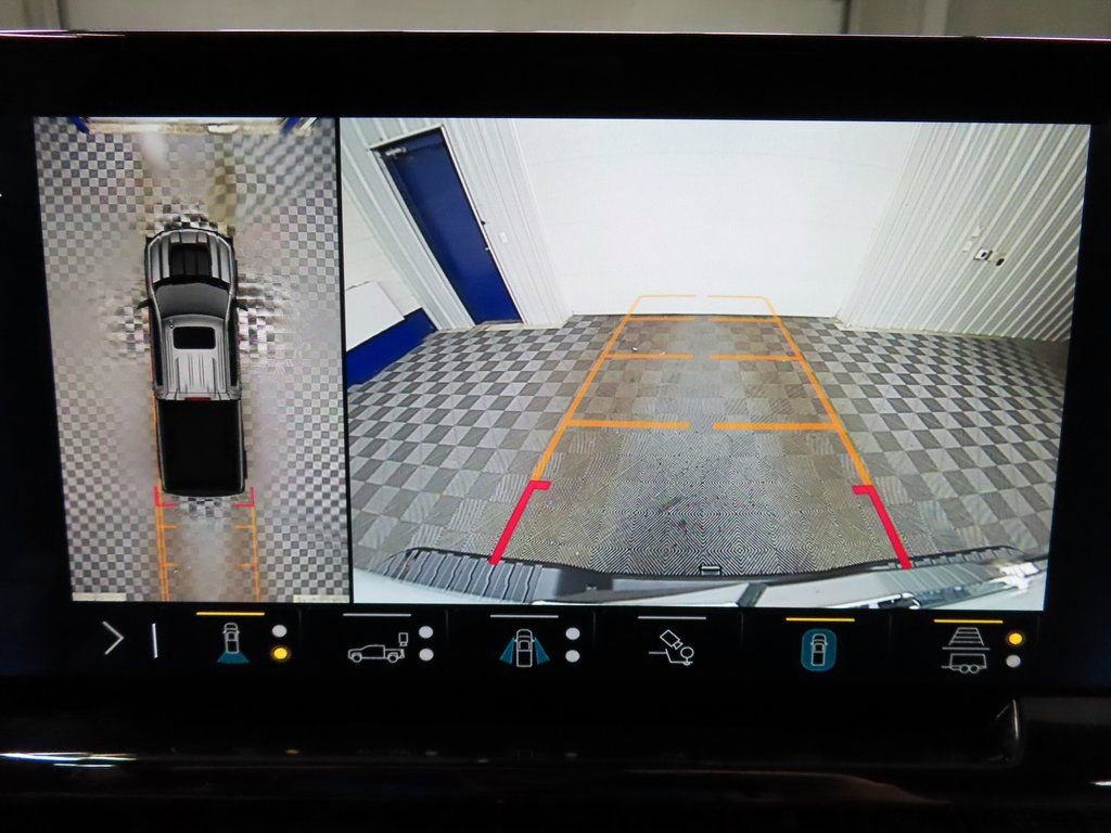 Used 2023 Chevrolet Silverado 1500 ZR2 image 16