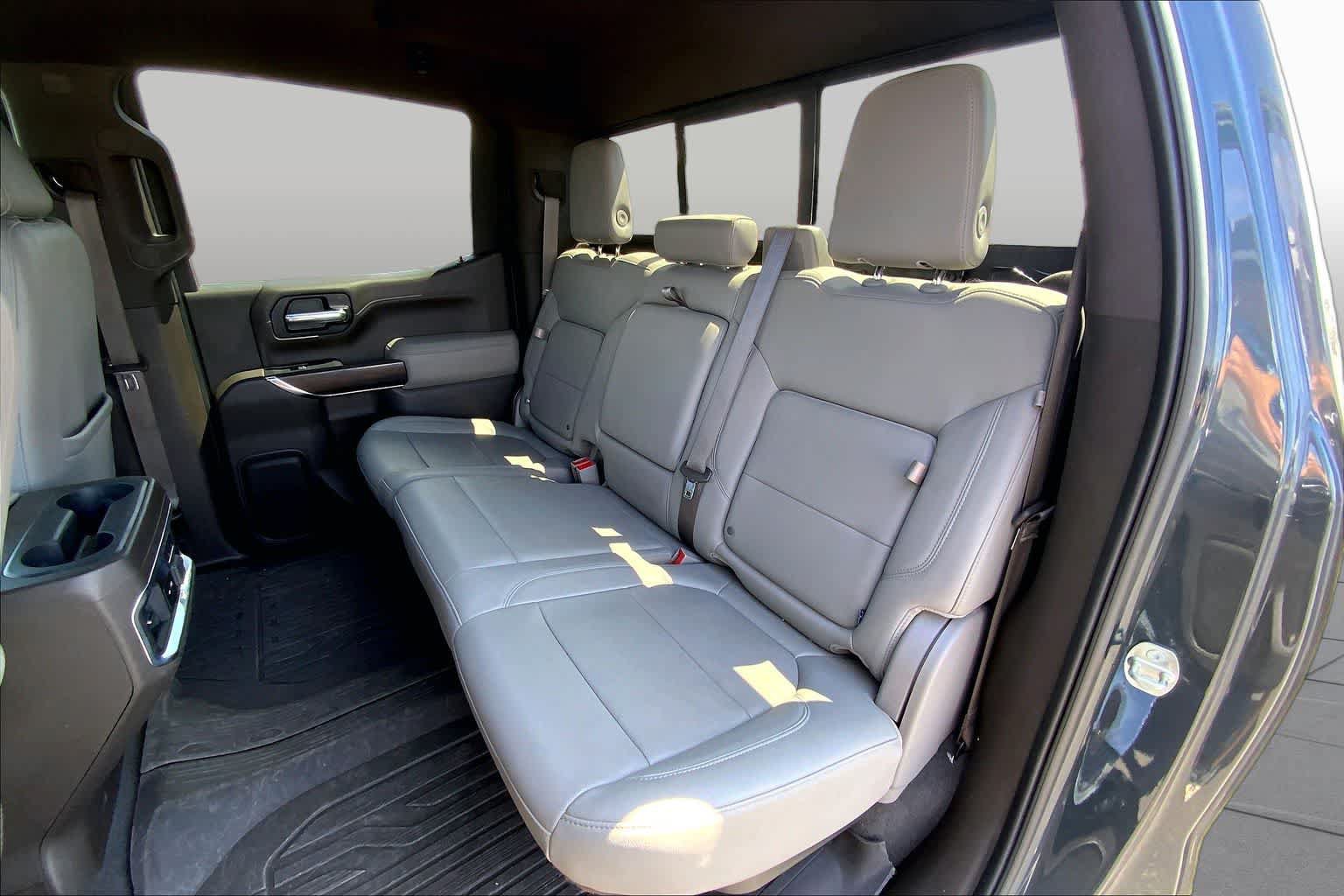 Used 2020 GMC Sierra 1500 SLT RWD image 21