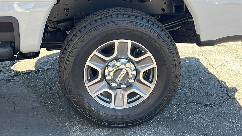 New 2025 Ford F250 XLT w/ FX4 Off-Road Package image 5