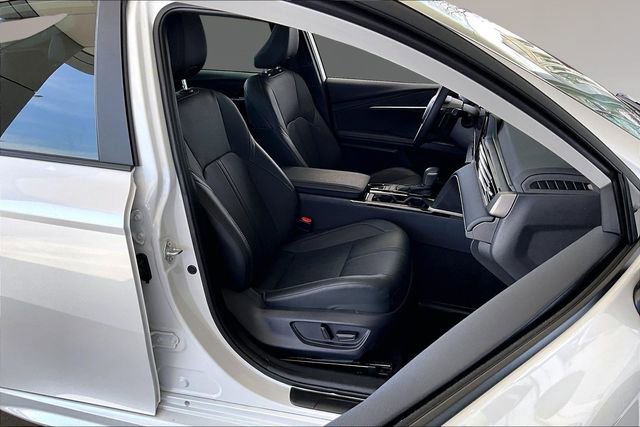 Used 2025 Toyota Camry XSE image 27