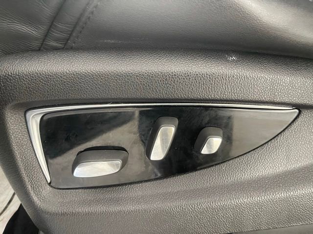 Used 2015 Cadillac Escalade Premium image 35