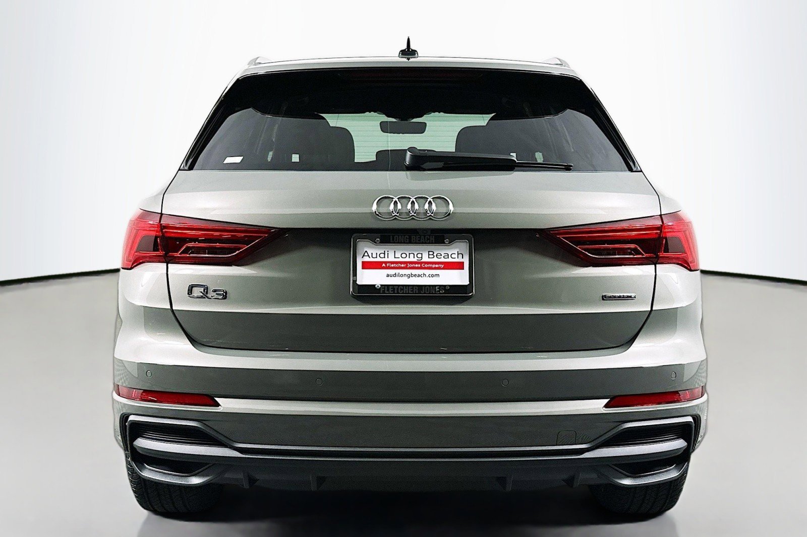 New 2025 Audi Q3 2.0T Premium image 3