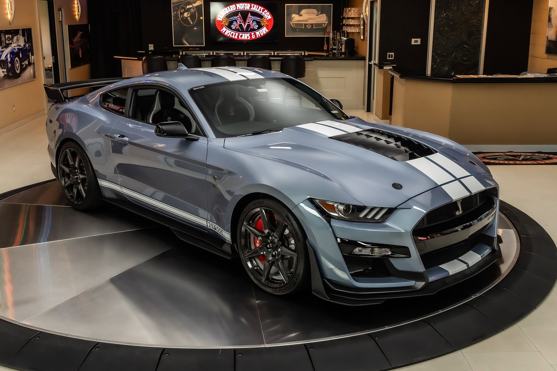 Used 2022 Ford Mustang Shelby GT500 w/ Carbon Fiber Track Pack RWD image 10