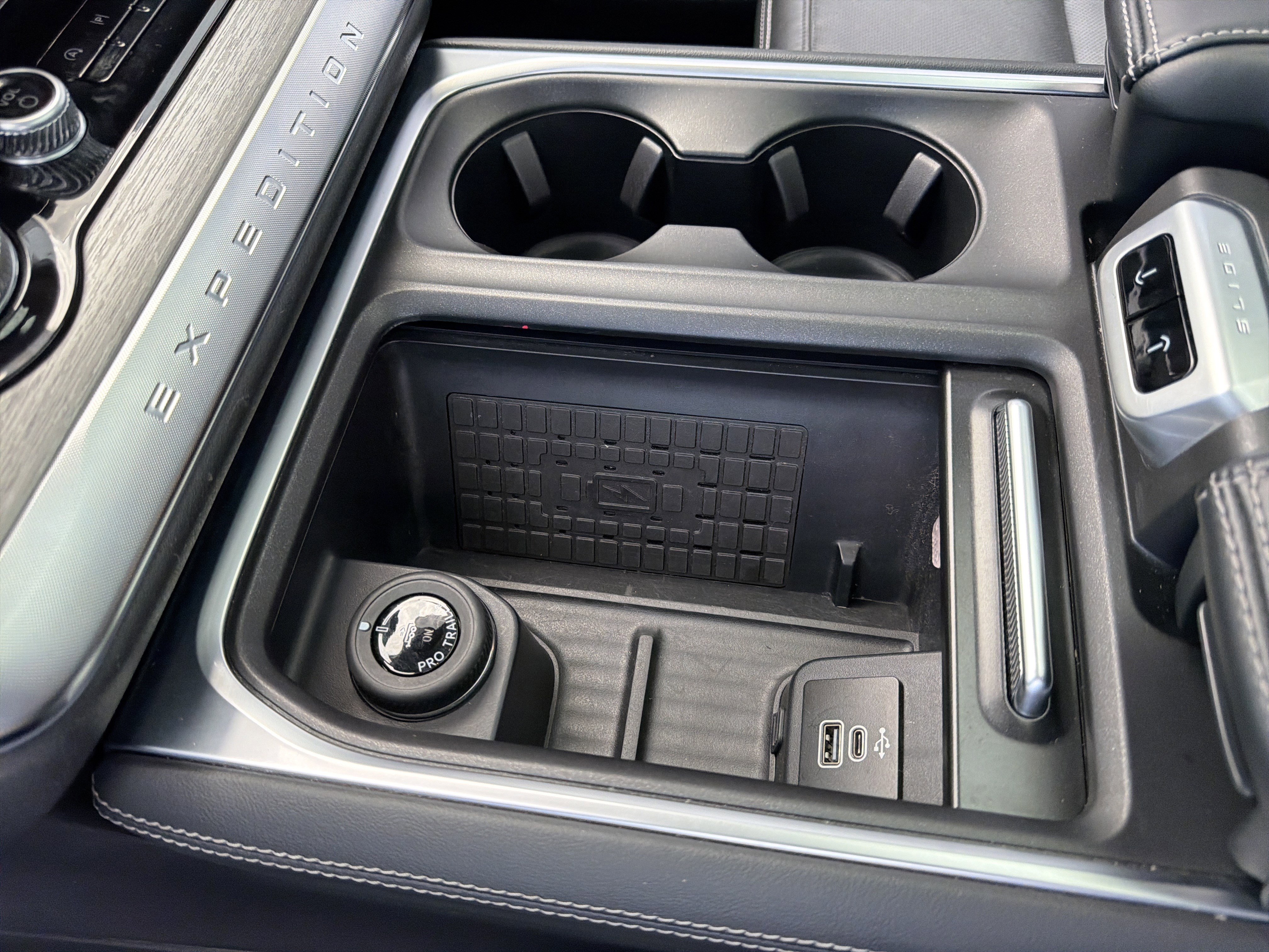 Used 2025 Ford Expedition Max Platinum AWD/4WD image 49