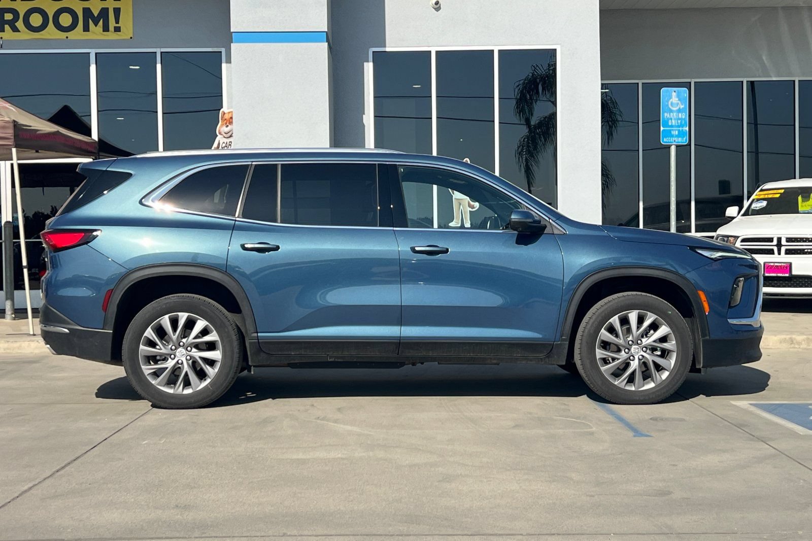 Used 2026 Buick Enclave Preferred FWD image 3