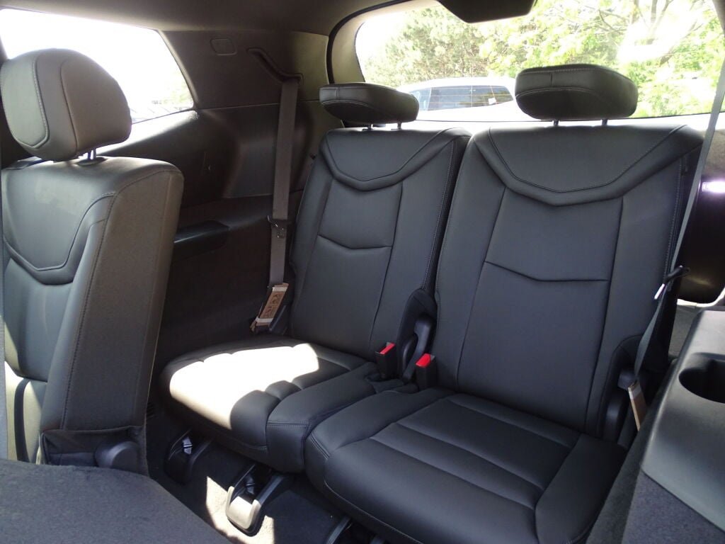 New 2025 Cadillac XT6 Luxury image 24