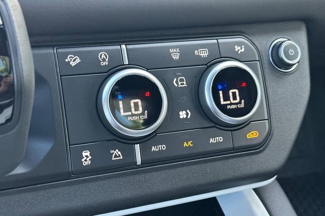 Certified 2025 Land Rover Defender 110 X-Dynamic SE AWD/4WD image 19