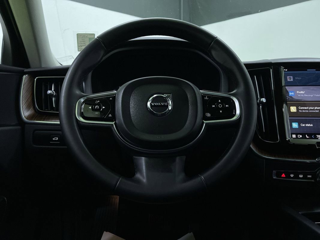 Used 2024 Volvo XC60 B5 Plus image 19