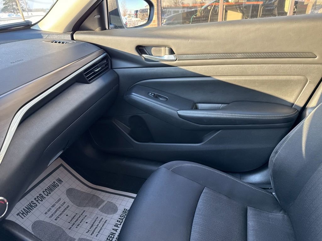 Used 2024 Nissan Altima 2.5 SV image 53