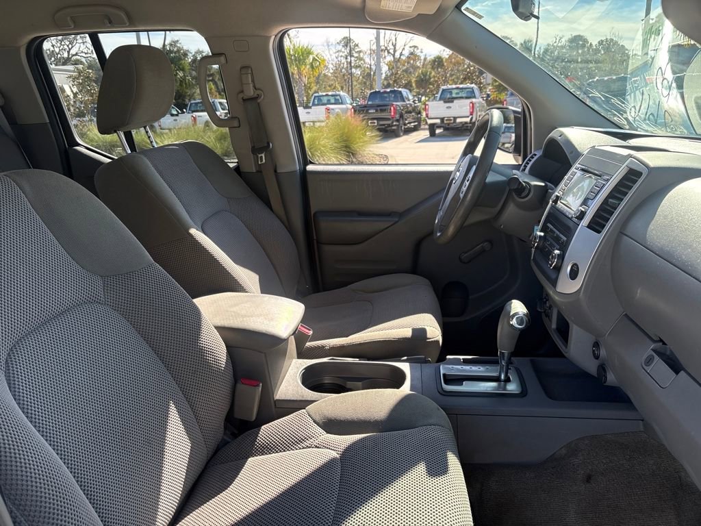 Used 2018 Nissan Frontier S image 28