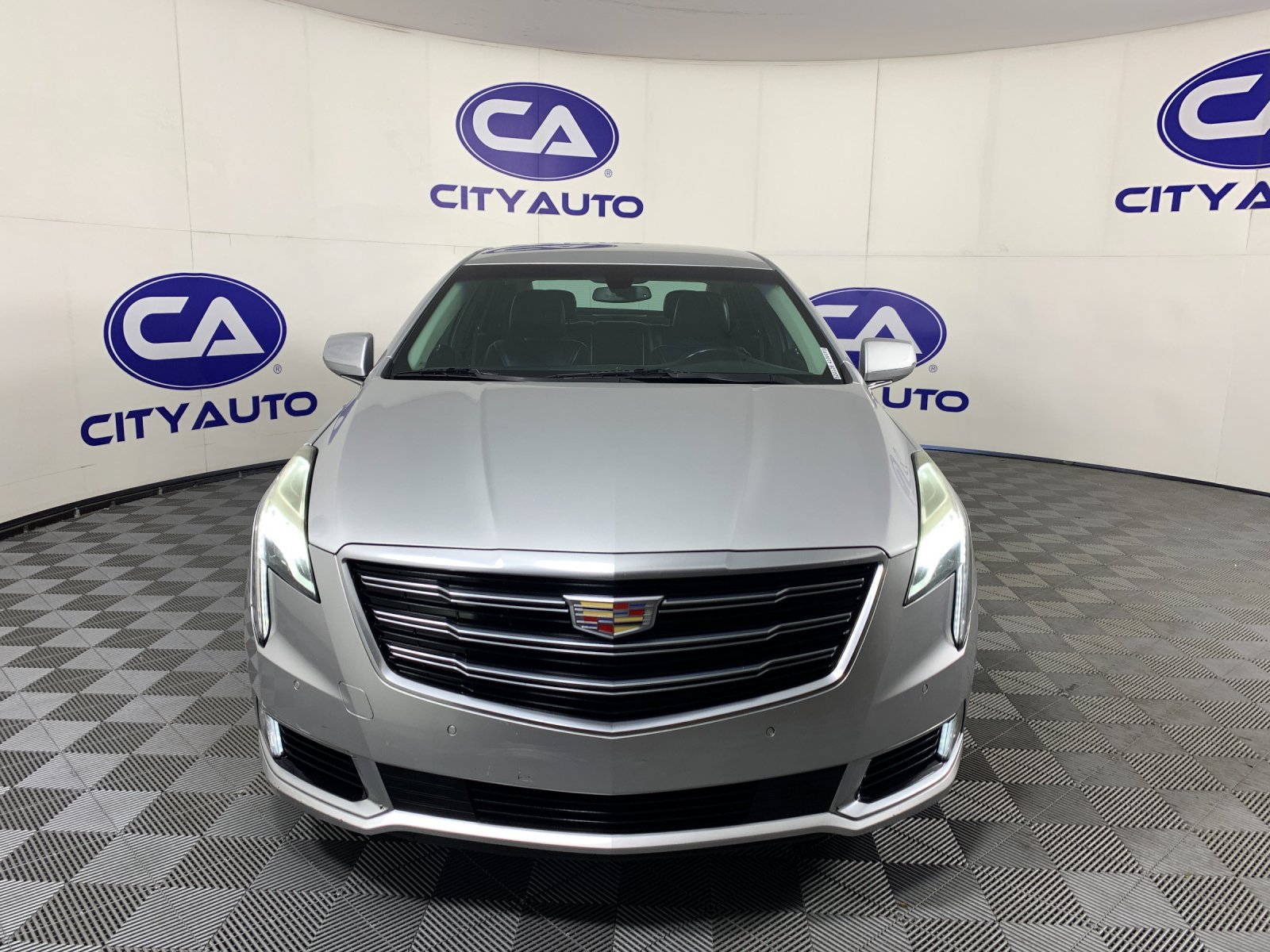 Used 2018 Cadillac XTS Luxury FWD image 9