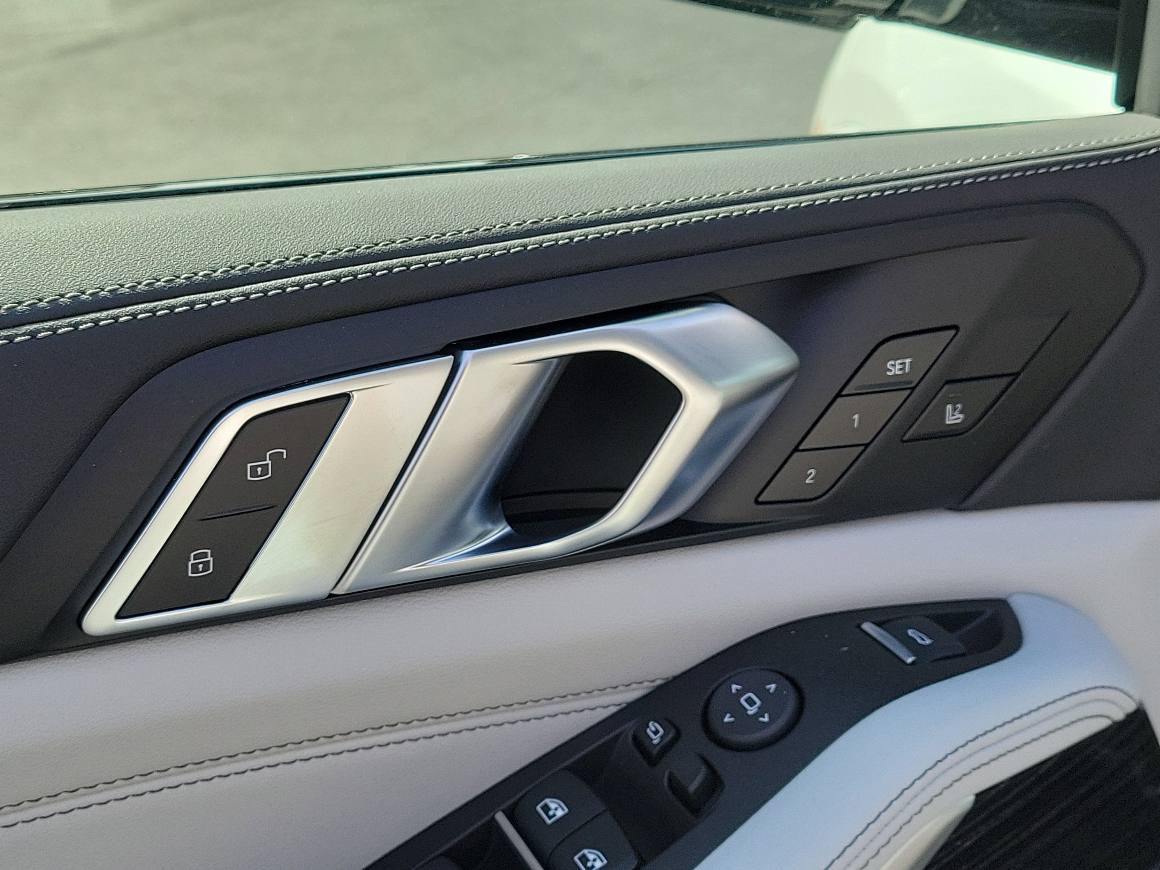 New 2026 BMW X5 xDrive40i w/ M Sport Package image 15