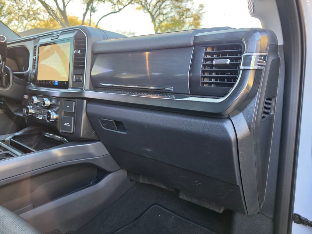 Used 2026 Ford F250 Lariat w/ Black Appearance Package image 47