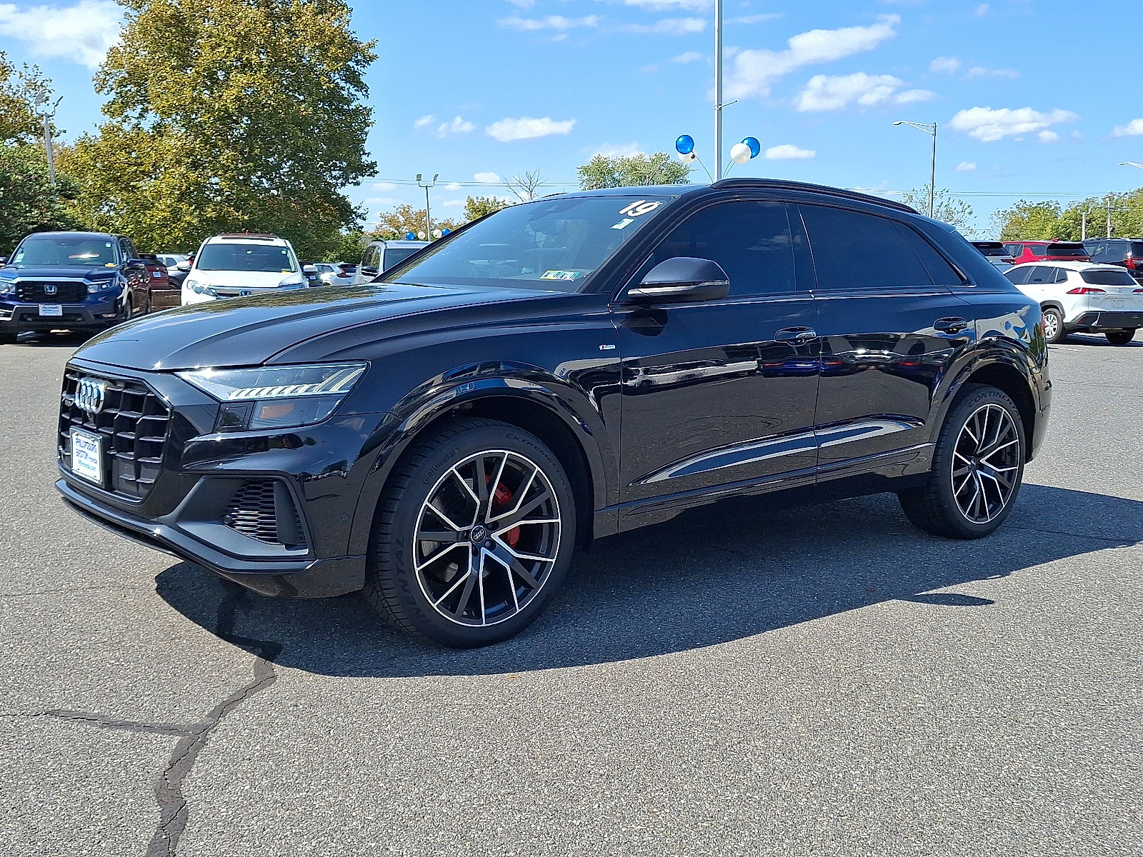 Used 2019 Audi Q8 Premium Plus w/ Premium Plus image 3