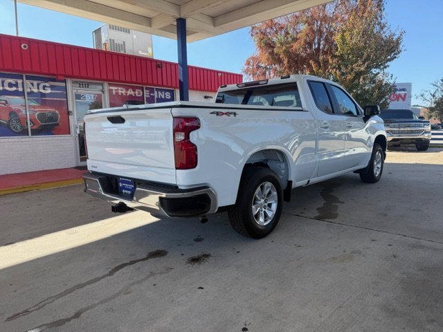 Used 2020 Chevrolet Silverado 1500 LT w/ Convenience Package image 3