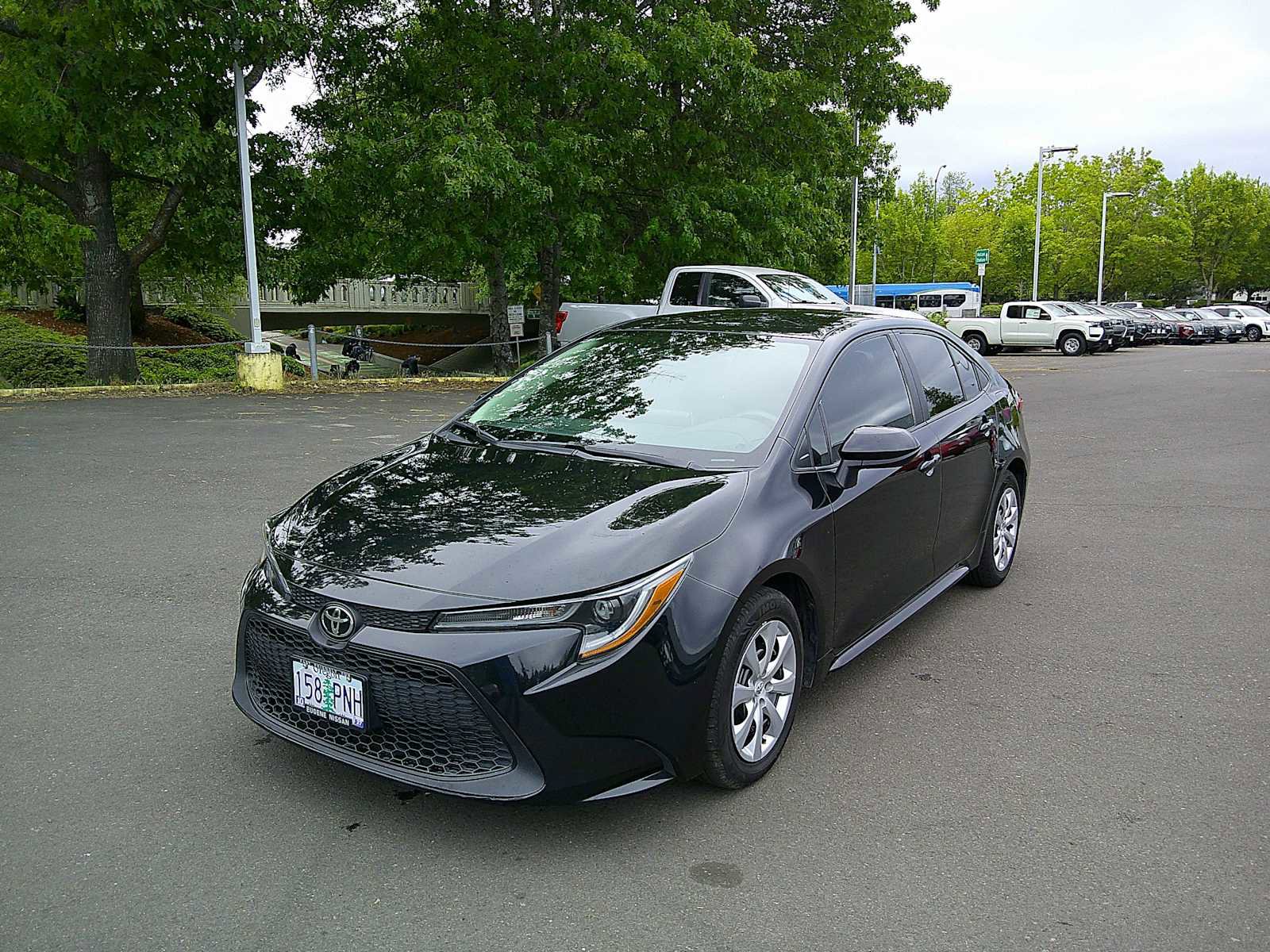 Used 2021 Toyota Corolla LE FWD image 1