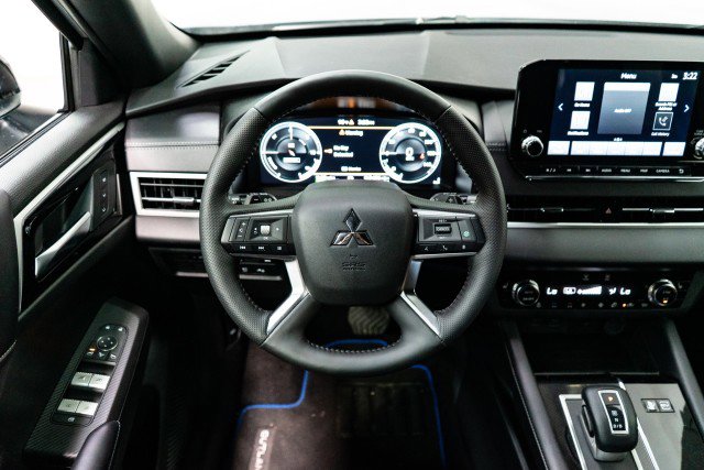 New 2025 Mitsubishi Outlander SEL Black Edition image 22