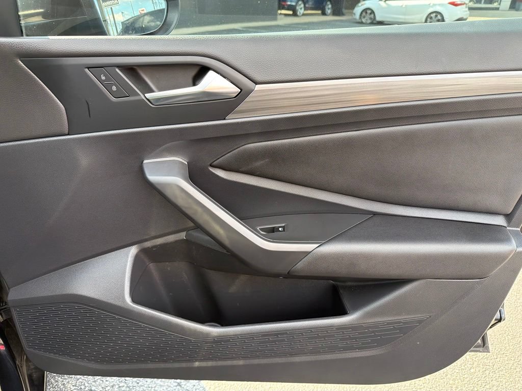 Used 2020 Volkswagen Jetta SEL FWD image 32