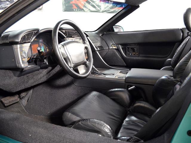 Used 1991 Chevrolet Corvette Convertible image 15