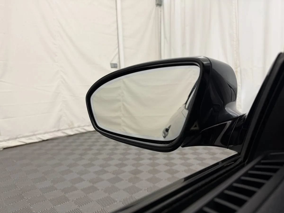 Used 2017 BMW M6 Convertible RWD image 24