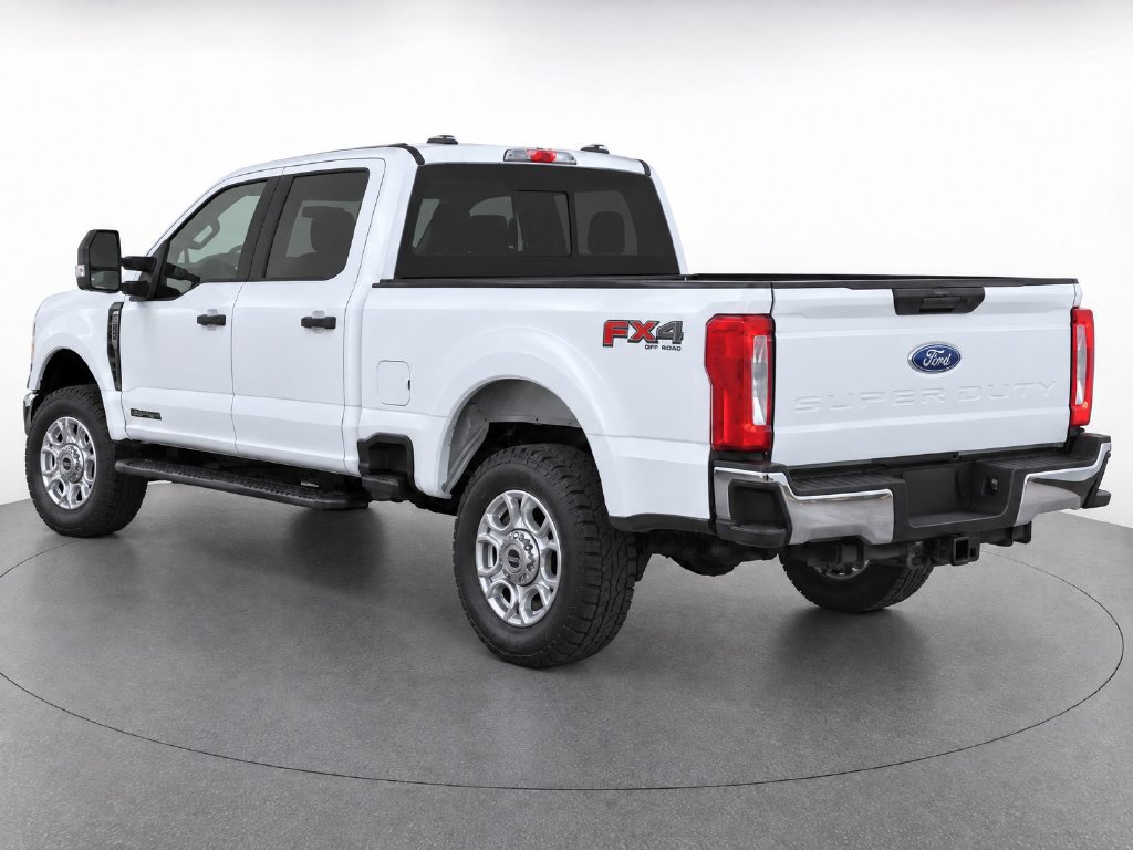 Used 2025 Ford F250 XLT w/ FX4 Off-Road Package AWD/4WD image 2