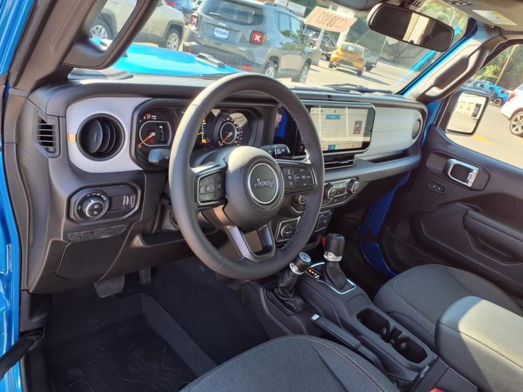 New 2025 Jeep Gladiator Sport image 9