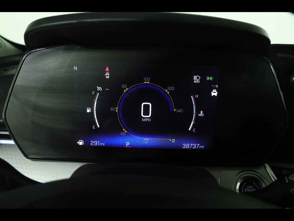 Used 2025 Chevrolet Trax LT FWD image 22