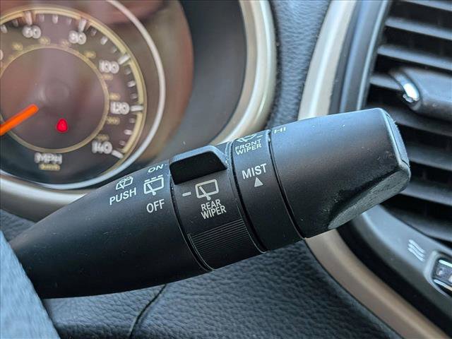 Used 2015 Jeep Cherokee Latitude w/ Comfort/Convenience Group image 11